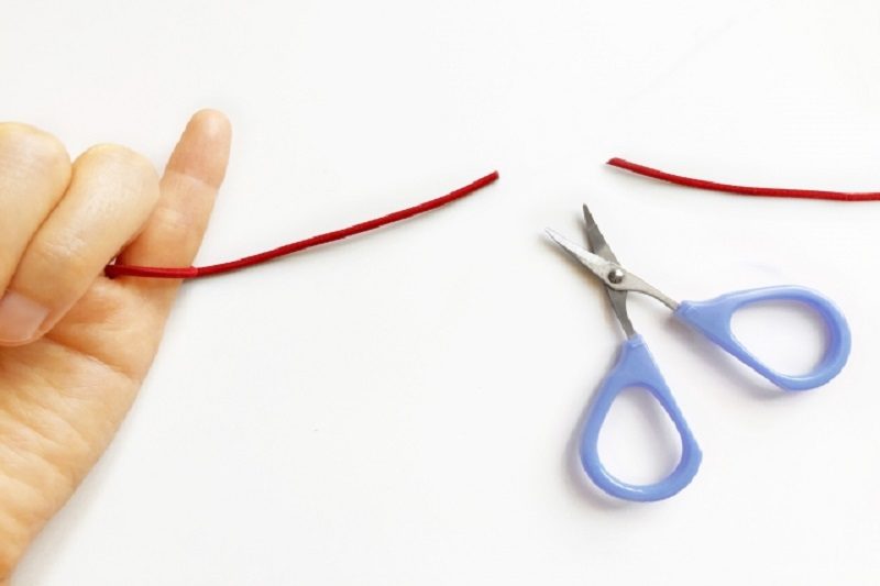 縁切り：赤い糸