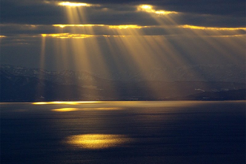 溢れ日（瑞鳳天祥様）