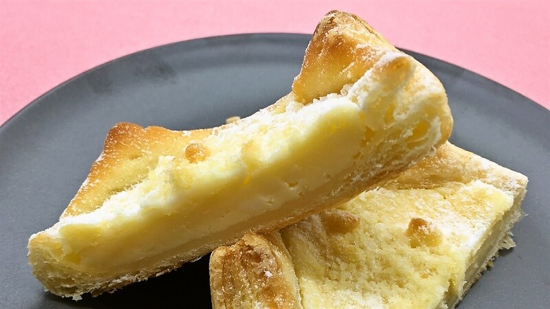 セブン-イレブンの３種のチーズクリームパイ
